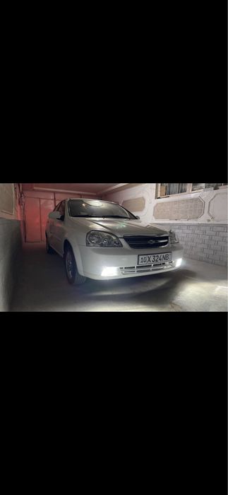 Lacetti 2009 avtomat sotladi srochna idial xolatda