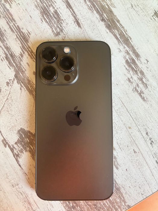 Продавам IPhone 13pro