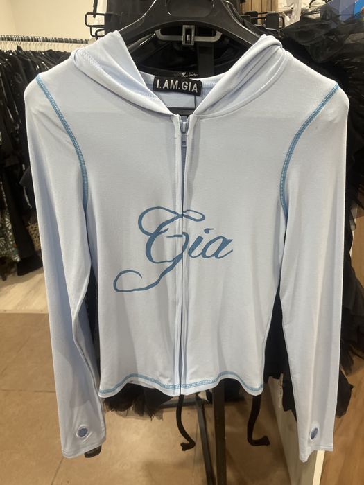 Продам стильную кофточку новую