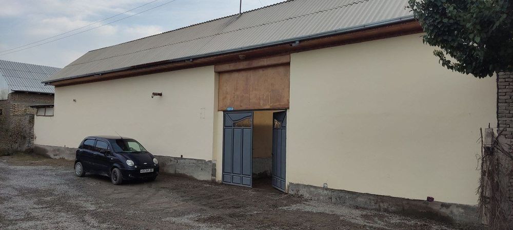 12 сотихли ховли сотилади 7 хона уйи 1 та коридор нархи 65000 $ к бор