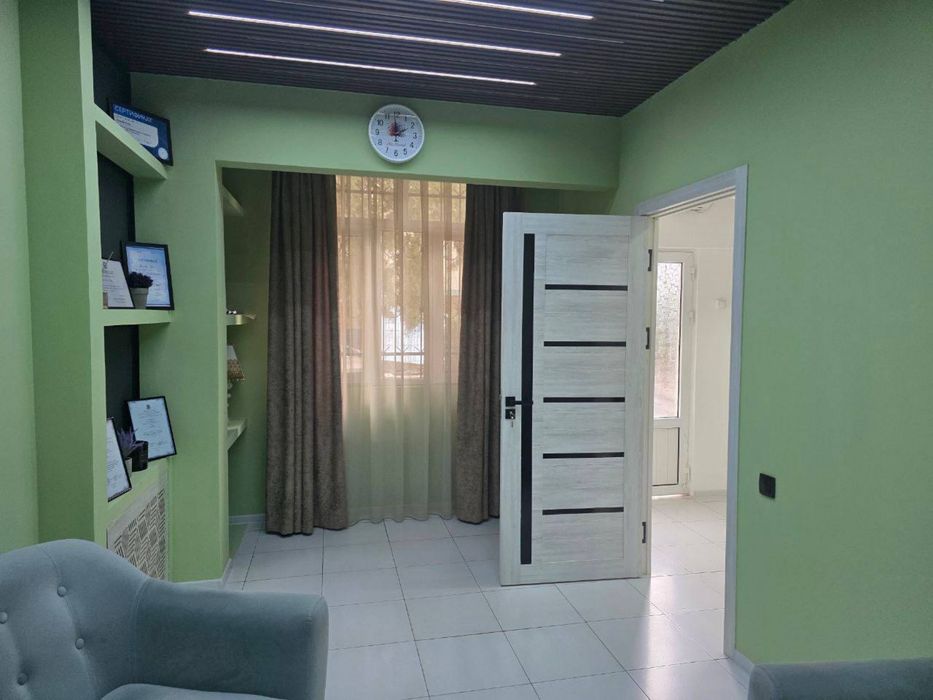 Продаётся нежылое помешение +подвалное помешение Юнус-Абад 4кв