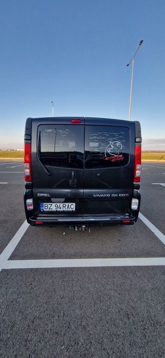 Opel Vivaro 2.5 CDTI