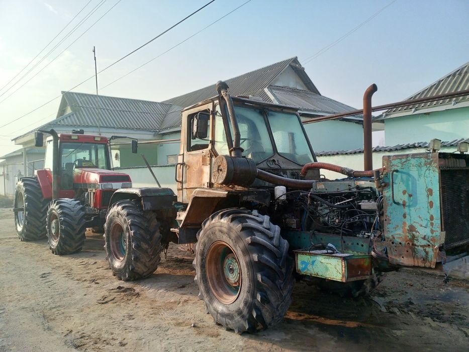 Трактор к 150 сотилади ,чакман мотор,каропка койилган ишлаши Зур
