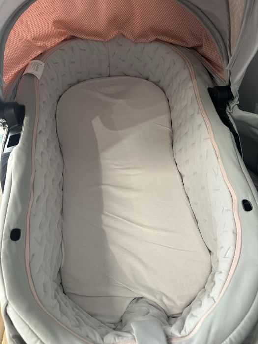 Бебшки кош за новородено Stokke