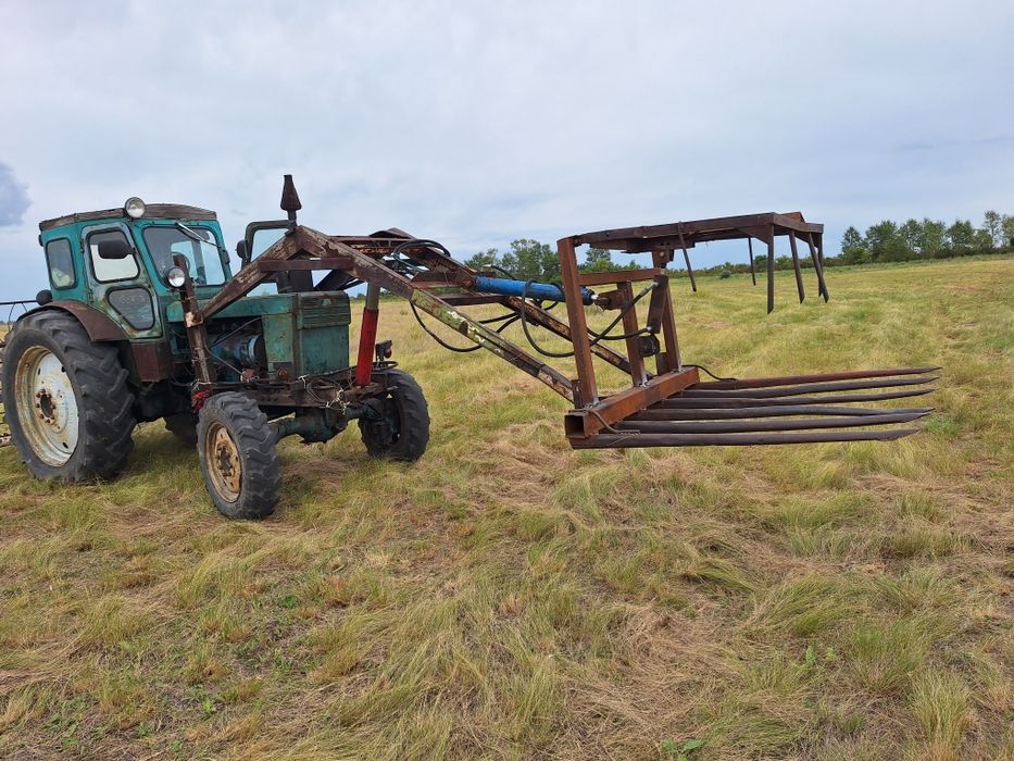 Трактор Т40ам с куном и вилами
