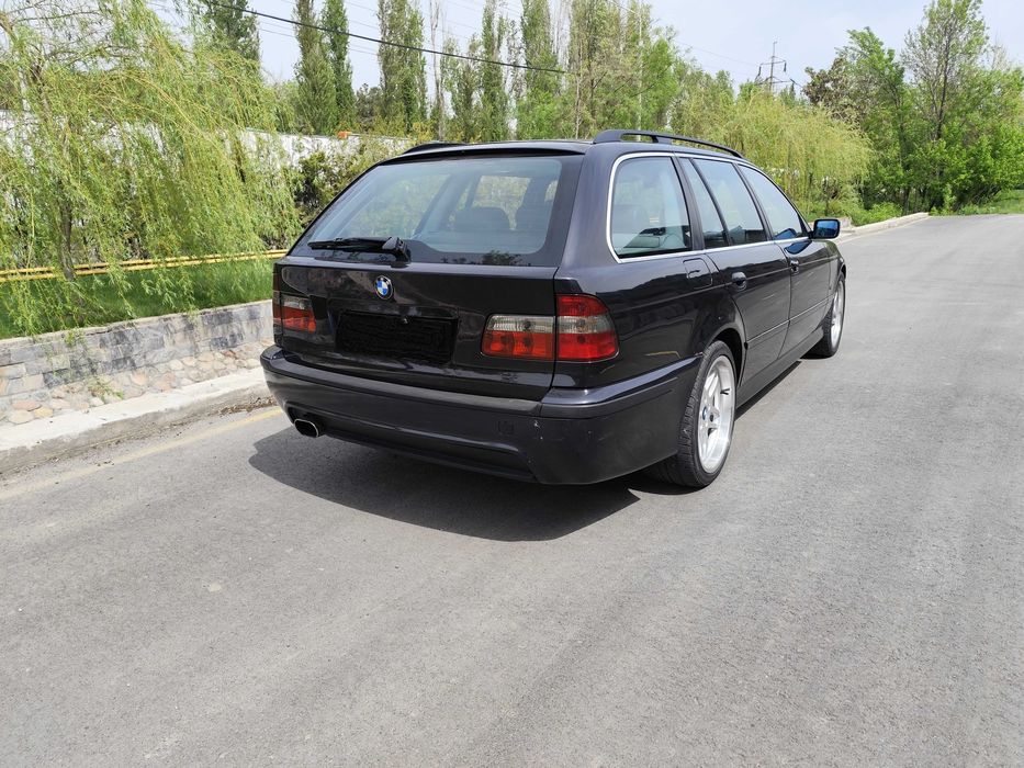 BMW E39 528 Touring