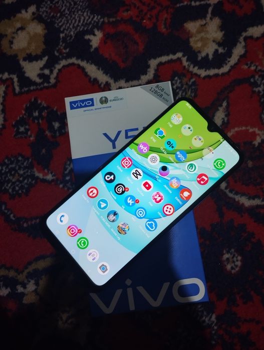 Продаю телефон виво в идеальном