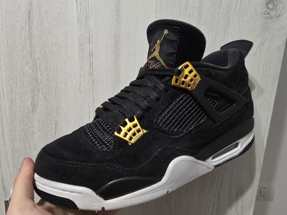 Jordan 4 Retro Royalty