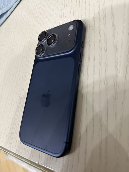 Продам iPhone 17 Pro 256гб