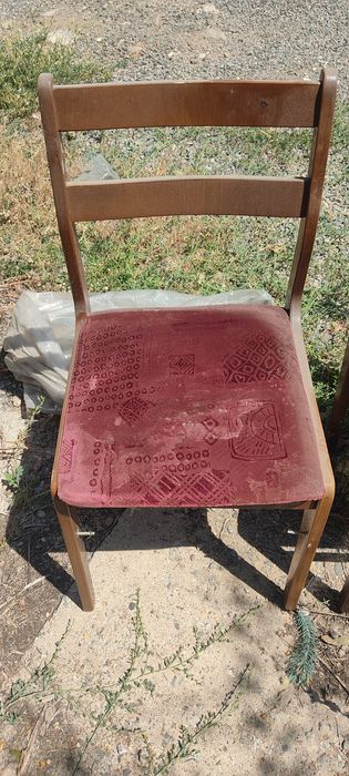 Стулья деревянные