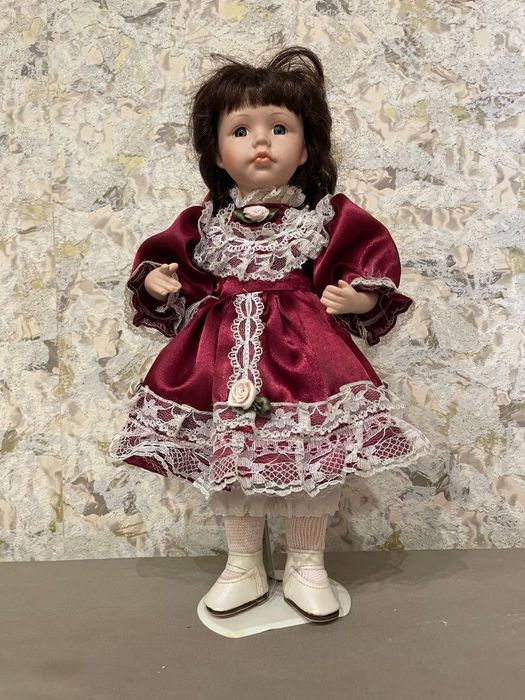 Кукла фарфоровая коллекционная (США)