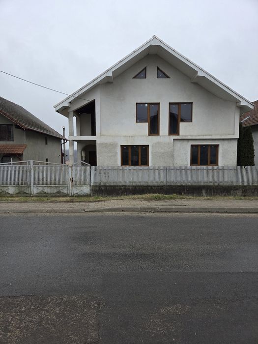 Casa  de vanzare