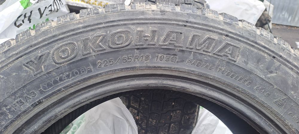 Yokohama  225/65/18