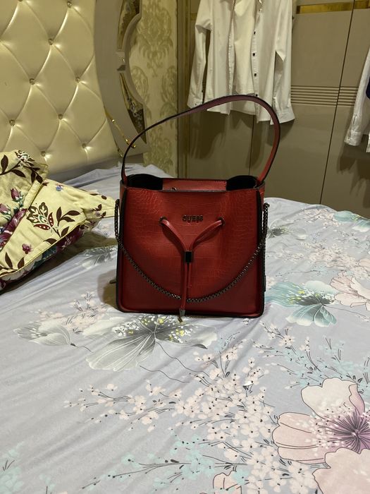 Сумка новое брендовое GUESS