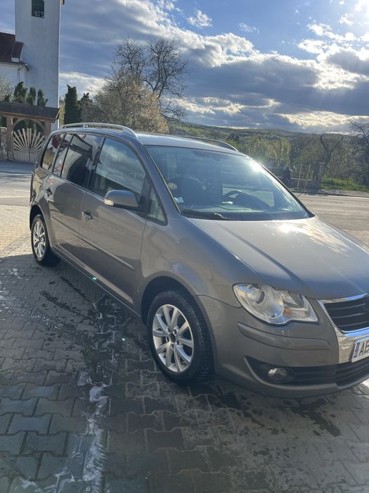 Vand touran 2008 impecabil