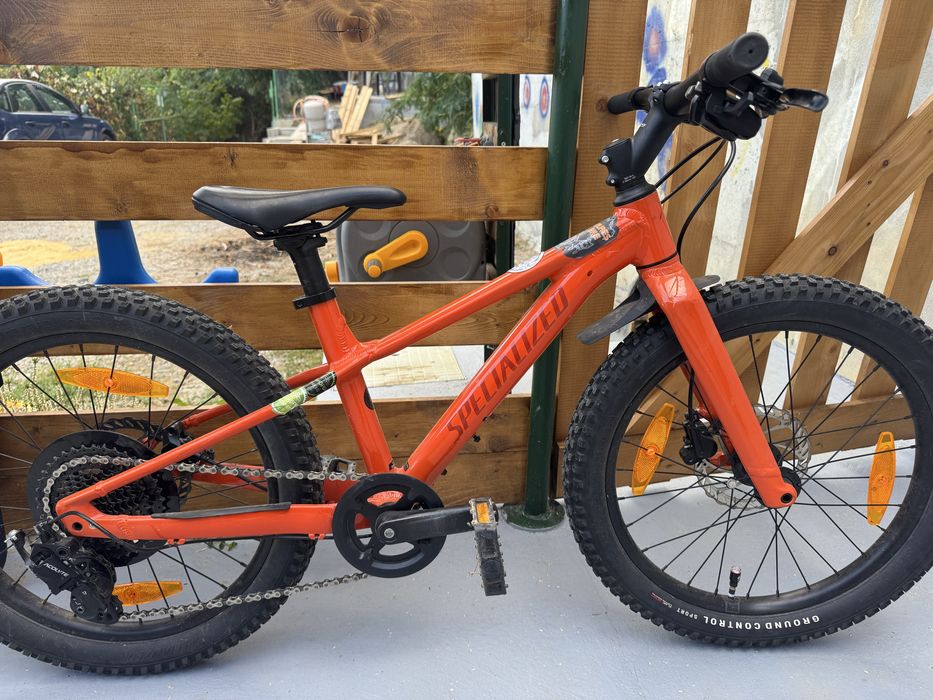 Bicileta copii specialized