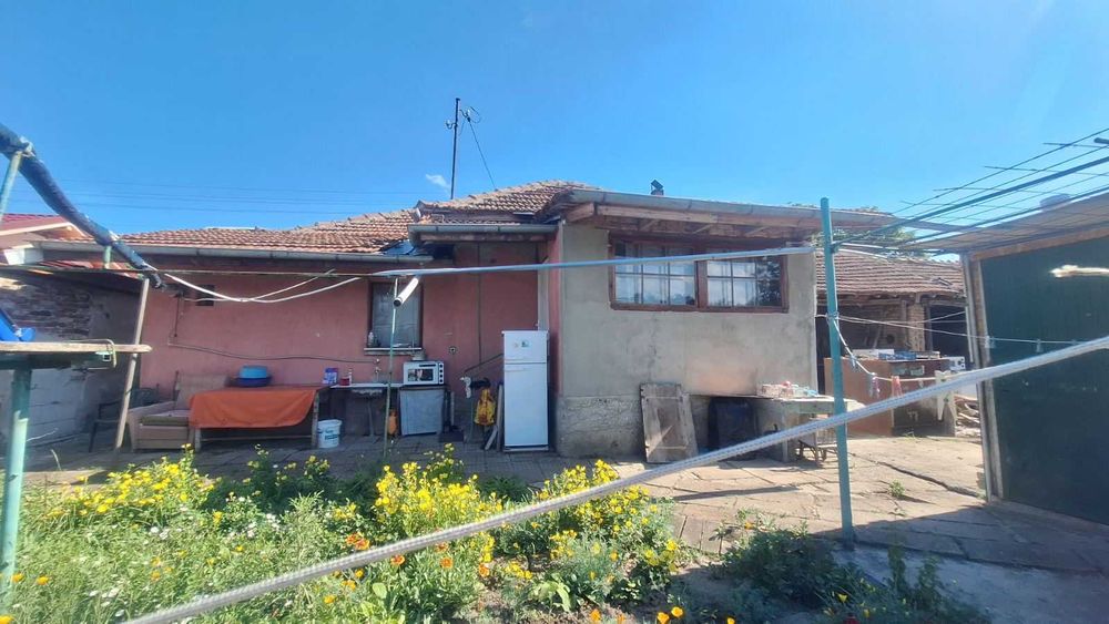 Къща в село Долна Малина, област София