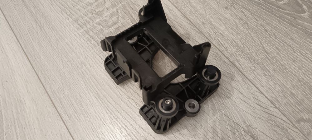 Suport Distronic Radar Acc  front assist Cruise Control  front assist