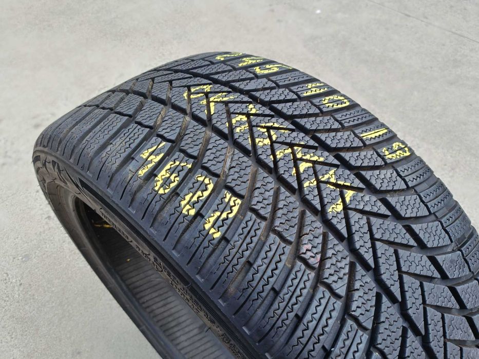 O anvelopa iarna 245 40 19 bridgestone blizaak Lm 005 profil de 7,5 mm 4622
