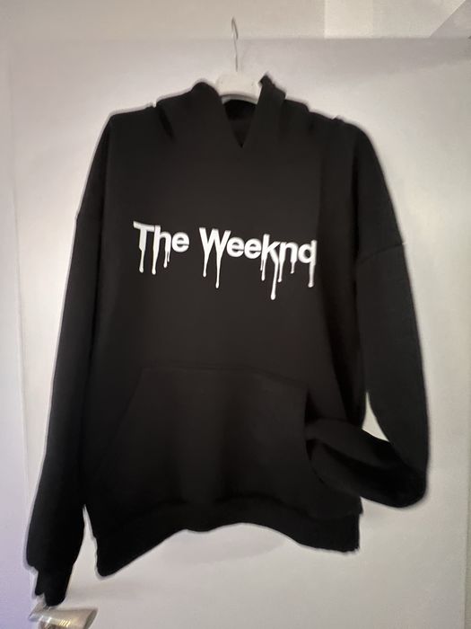 Суичър  и тениски с the Weekend