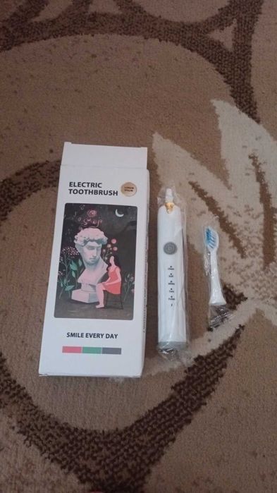 Нови дамски чанти, бански костюми и други