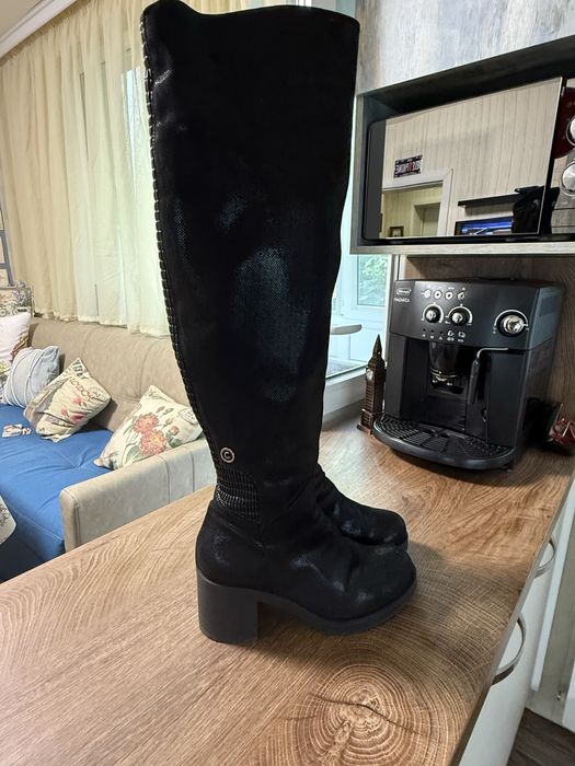 Продавам дамски ботуши номер 39 Posh