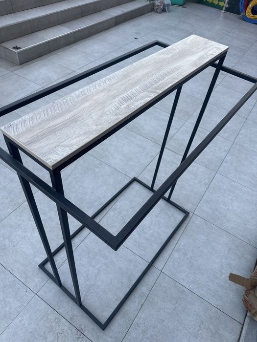 Mebel sotiladi dukon uchun va kiyim kechaklari bilan sotiladi