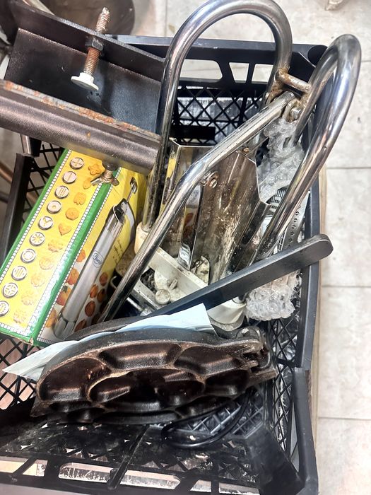 Професионална ръчна преса за картофи / чипс – масивна, неръждаема