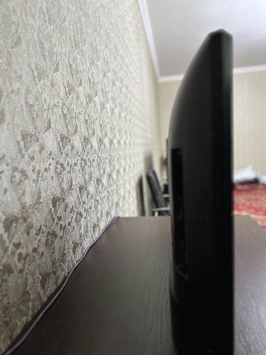 LG Smart TV 32” Wi-Fi + Кронштейн