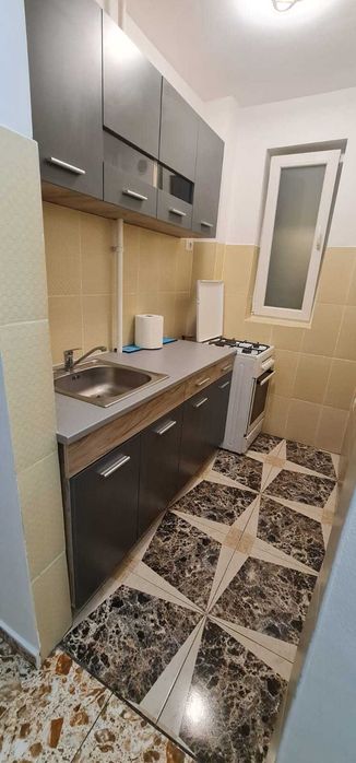 Inchiriez apartament cu 2camere str Oituz Marasesti