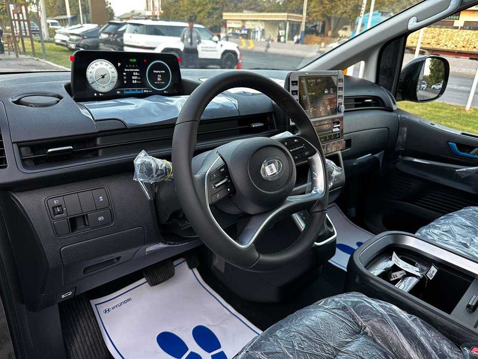 Hyundai Staria Travel 2025  официального дистрибьютора в Узбекистане
