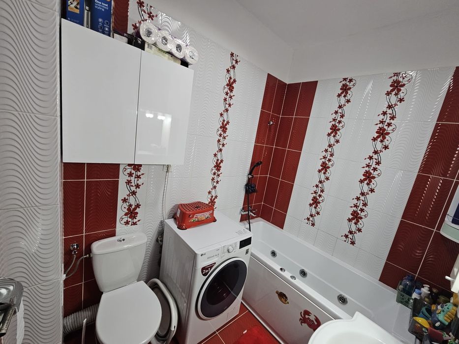 Vând apartament 2 camere,Turnisor