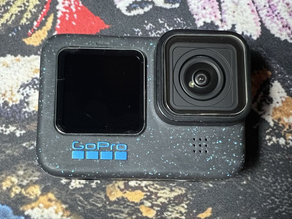 GoPro Hero 12 Black 3 baterii si incarcator