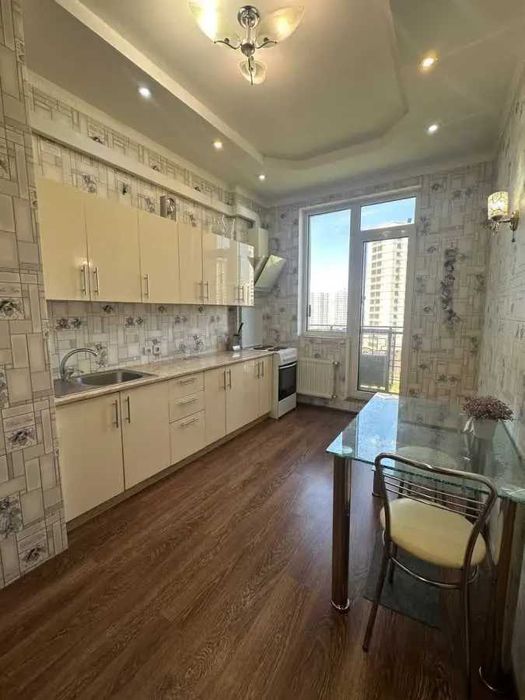 Двустаен имот в кв.Света Троица