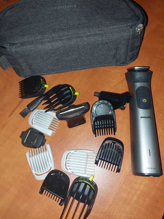 PHILIPS Aparat de tuns parul din cap și barba
