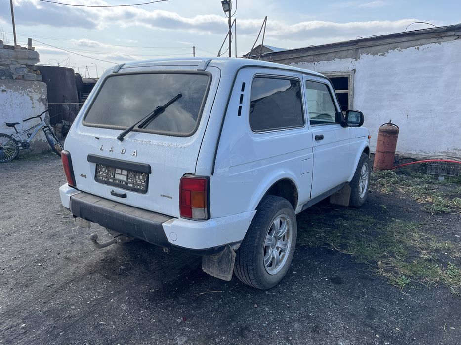 Продаю ниву 2018 года