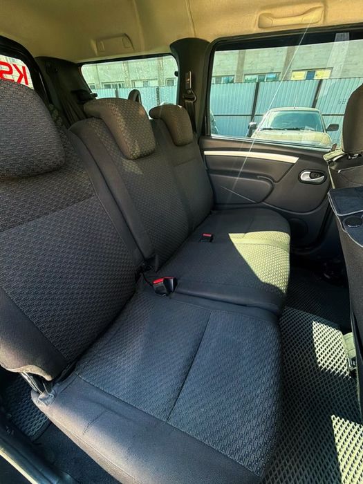 В продаже Lada ларгус