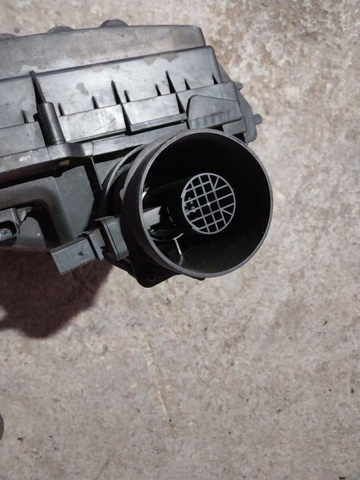 Vând filtru aer mercedes sprinter