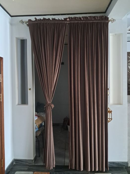 Пардалар сотилади карнизлари билан бу