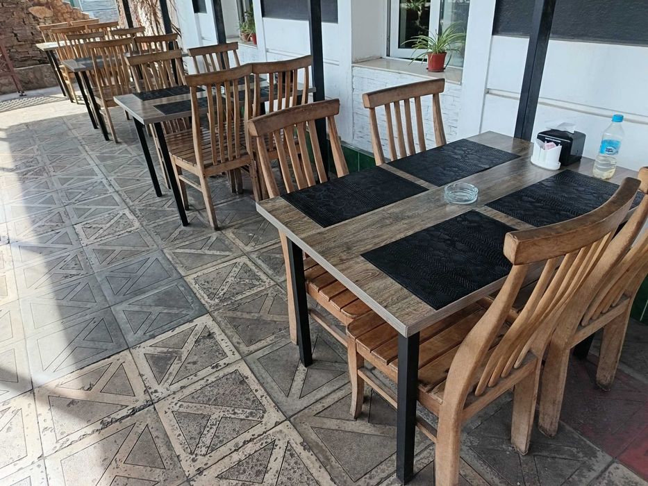 Комплект стол стул сотилади. Холати яхши.