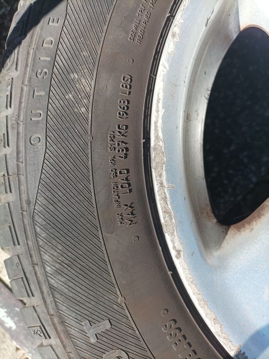 Продавам 4 броя гуми с джанти