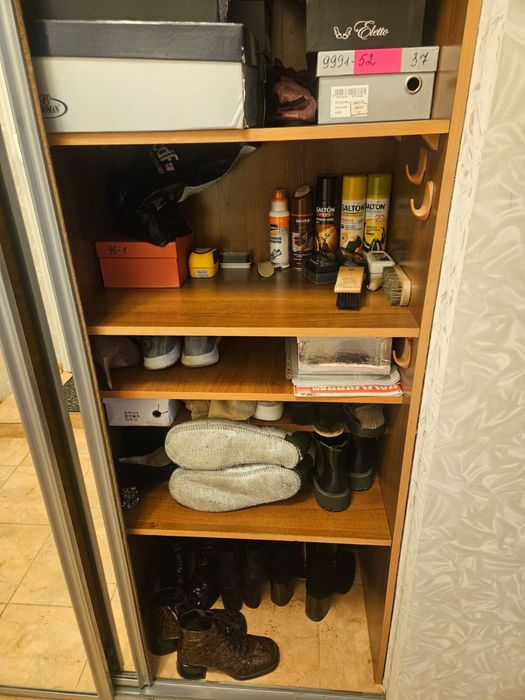 Продам шкаф в прихожую