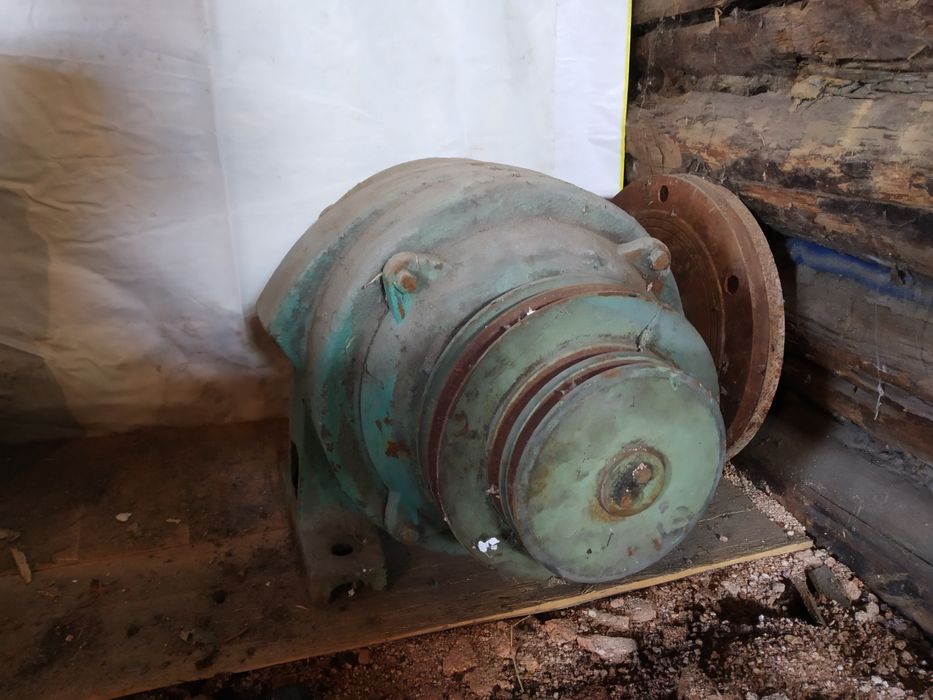 Двигатель трёхфазный