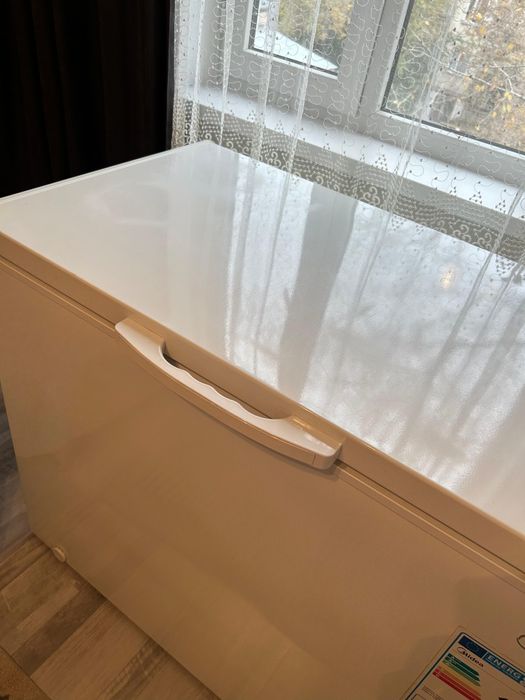 Морозильник Midea