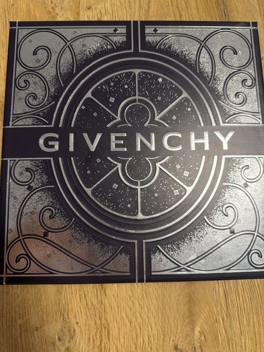 Set Givenchy Gentleman Society - EDP 100 ml + gel dus + travel