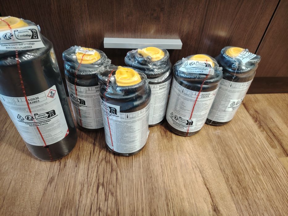 Уплътнител за гуми (течност за спукани гуми).