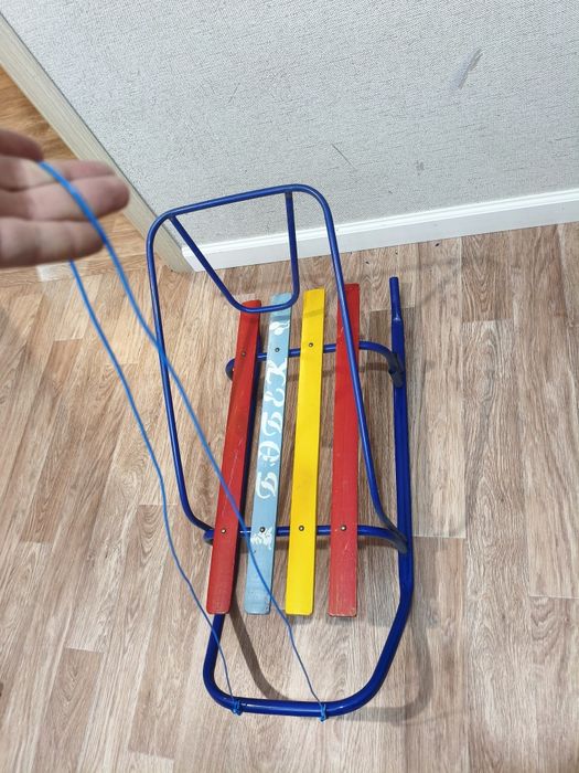 Продаю санки детские