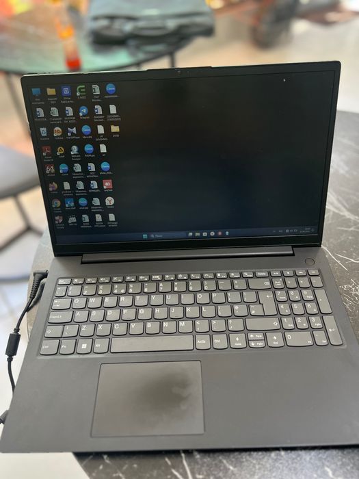 Noutbook  lenovo