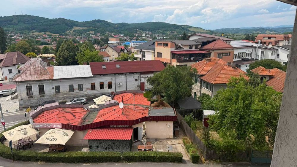 De vânzare Apartament cu 3 camere in zona 0 Curtea de Argeș