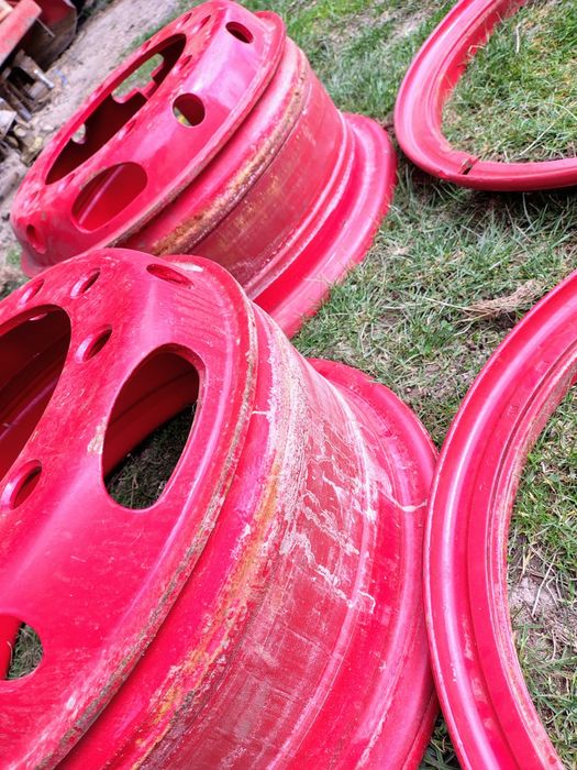 Vând jante cu inel R20 pt camion sau remorca